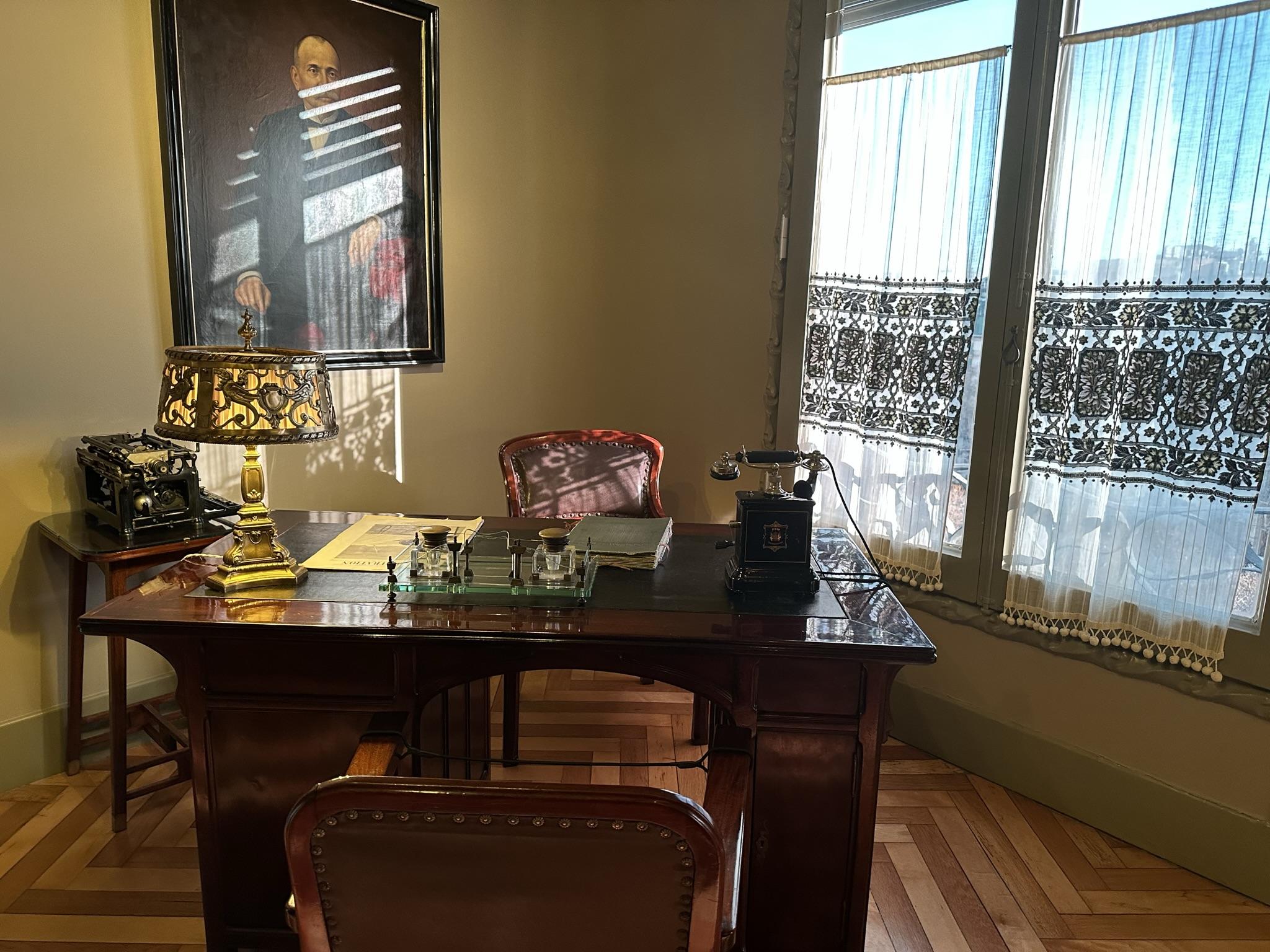 A sample of the interior exhibit showcasing the furniture and home office