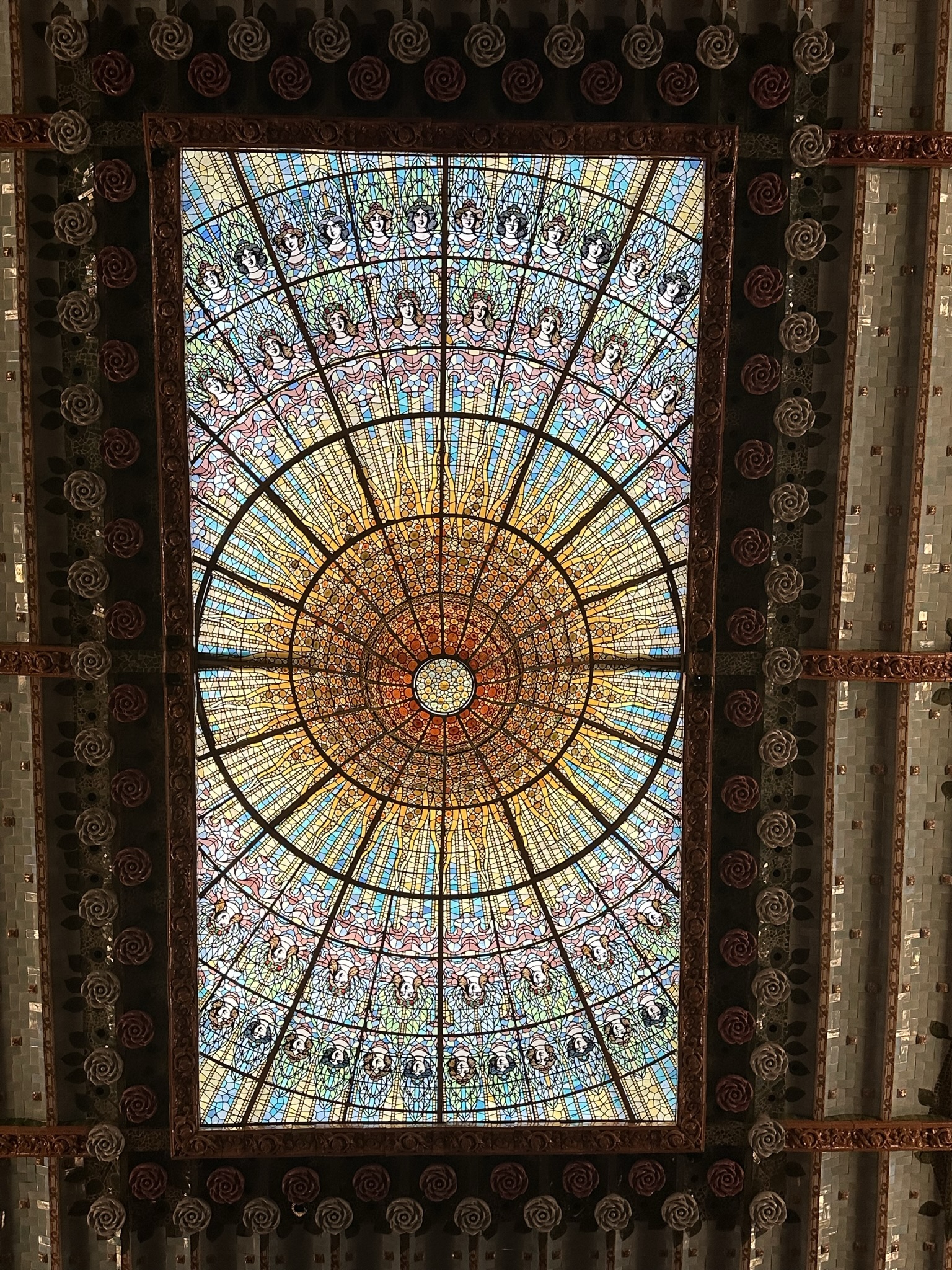 Central stained-glass skylight known as the Sun fills the theatre with natural light